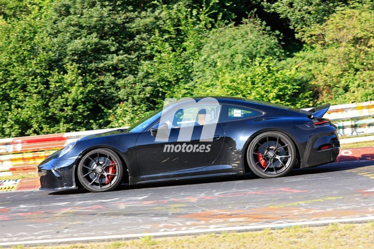 primeras-fotos-espia-del-nuevo-porsche-9