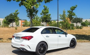Prueba Mercedes Clase A Sedán 2019, elegancia en dimensiones compactas