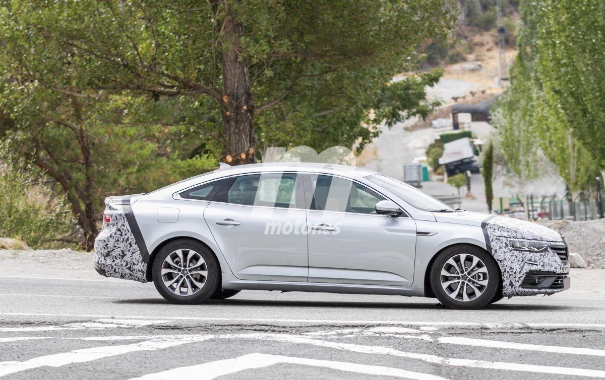 renault-talisman-facelift-fotos-espia-20