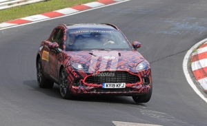 Las unidades de preproducción del Aston Martin DBX se enfrentan a Nürburgring