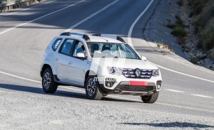 El nuevo Dacia Duster vendido en la India como Renault se deja ver en España