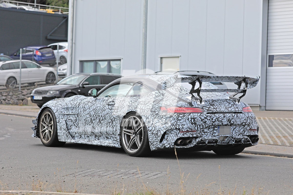 el-mercedes-amg-gt-r-black-series-nos-mu