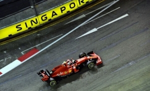 Espectacular pole de Leclerc al límite: "He perdido el control del coche tres veces"