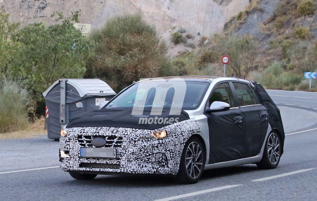 hyundai-i30-facelift-fotos-espia-detalle