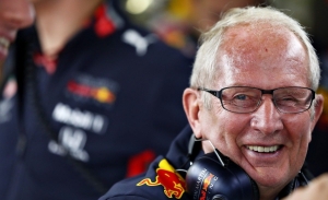 Marko: "Kvyat seguirá en Toro Rosso, el asiento de Red Bull está entre Albon y Gasly"