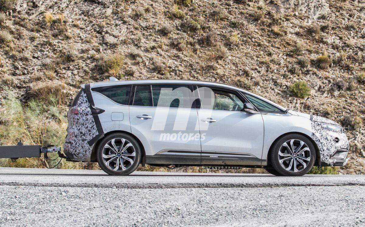 renault-espace-facelift-fotos-espia-2020