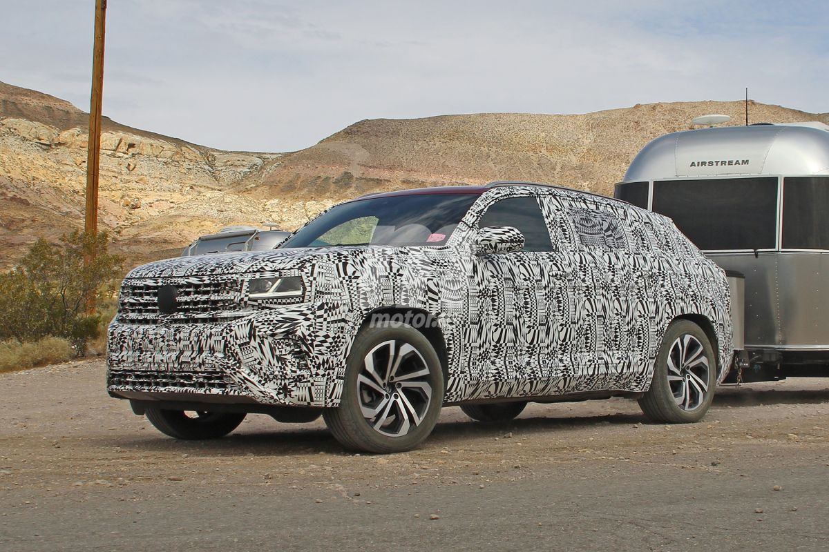 volkswagen-atlas-cross-sport-interior-fo