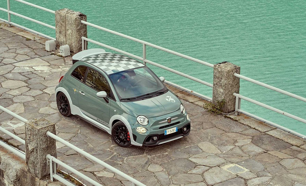 abarth-695-70-anniversario-201961355-1570188752_3.jpg