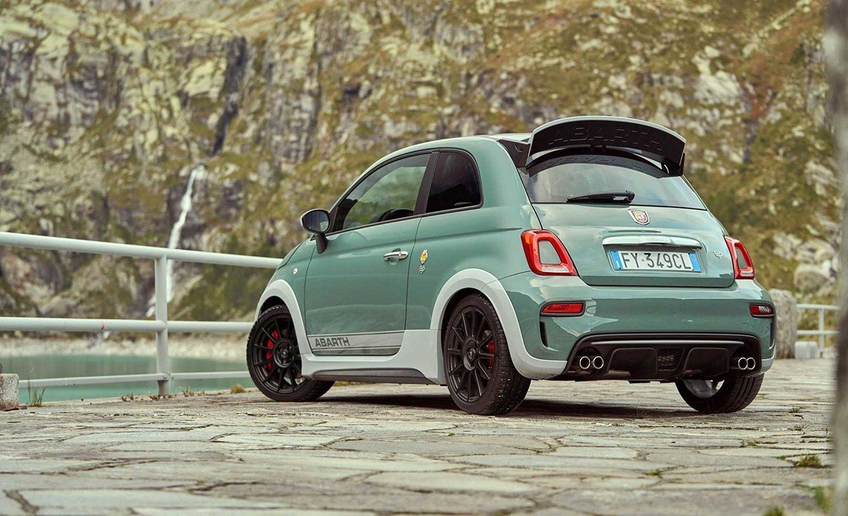 abarth-695-70-anniversario-201961355-1570188772_6.jpg