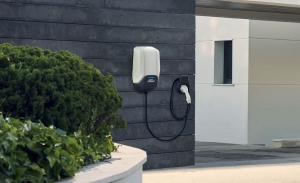 Ford desvela el wallbox diseñado para el nuevo SUV eléctrico Mach-E