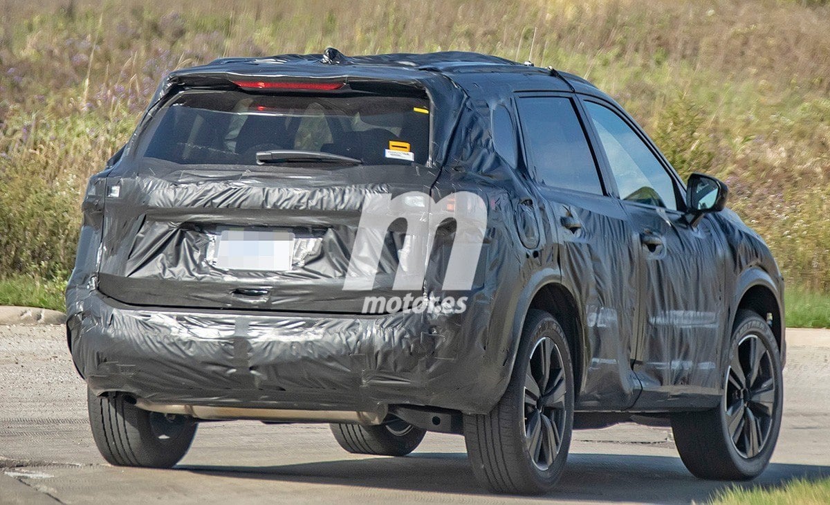 interior-nissan-x-trail-2021-fotos-espia
