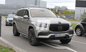 El nuevo Mercedes-Maybach GLS se deja ver casi sin camuflaje