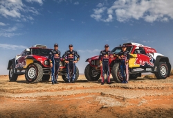 Los Mini JCW Buggy de Sainz y Peterhansel estrenan nuevos colores