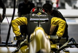 Renault explica por qué es el momento de Ocon y el plan con los pilotos de su programa