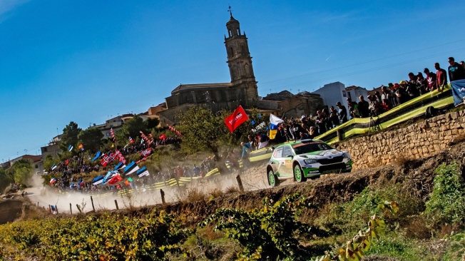 Thierry Neuville coge el relevo de Sébastien Loeb en el Rally RACC
