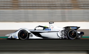 Susie Wolff: "Venturi necesitaba asociarse a Mercedes para ser competitivo"