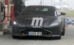 La nueva generación del Aston Martin Vantage Roadster 2020 vuelve a dejarse ver