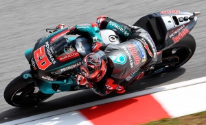 Quartararo resiste la presión de Márquez y logra la pole en Sepang