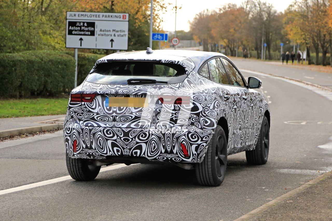 jaguar-e-pace-facelift-2021-201962428-15
