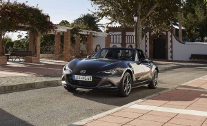 ¿El próximo Mazda MX-5 será híbrido? La marca se lo plantea seriamente