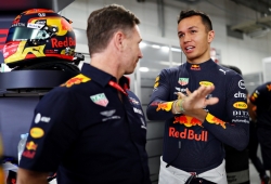 Albon depende de sí mismo para seguir en Red Bull en 2020, según Horner