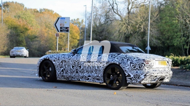 Jaguar F-Type Roadster 2020 - foto espía posterior