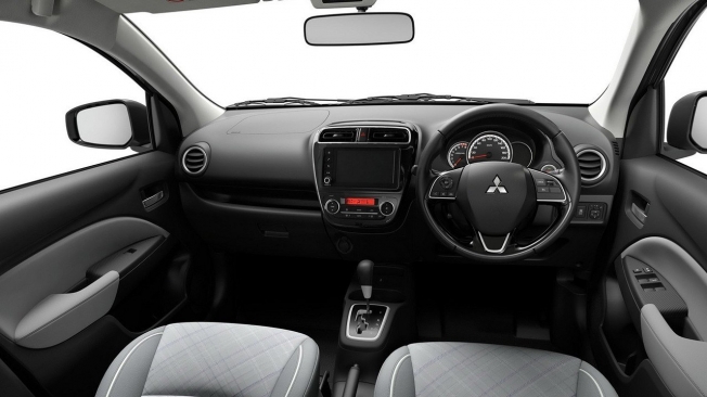 Mitsubishi Space Star 2020 - interior