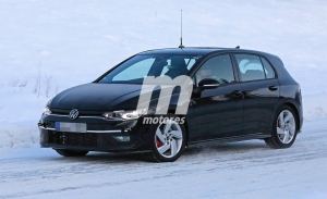 El nuevo Volkswagen Golf GTI 2021 pierde camuflaje y se enfrenta a la nieve