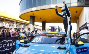 Yvan Muller se lanza a por el WTCR con su segunda victoria en Macao