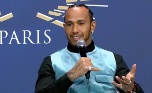 Hamilton sugiere que Alonso o Verstappen llaman a Wolff para ocupar su asiento
