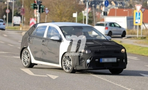 Primeras fotos espía del facelift que recibirá el Kia Rio en 2021