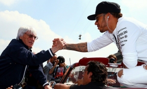 Según Liberty, Ecclestone amenazó con demandar a Hamilton por su uso de Instagram