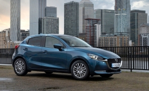 Todos los precios del nuevo Mazda2 2020, el utilitario japonés se actualiza