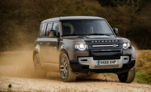 Primera toma de contacto con el Land Rover Defender 2020 junto a su padre, Mike Cross