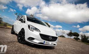 Reino Unido - Julio 2019: El Opel Corsa obtiene una clara victoria
