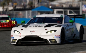 Álex Riberas será piloto de Aston Martin Racing en el IMSA