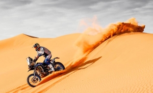 El Dakar vive una atípica etapa maratón, más heterogénea que nunca