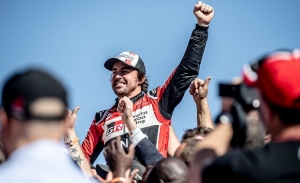 Fernando Alonso, aprobado con nota en el Dakar antes de mirar a Indianápolis