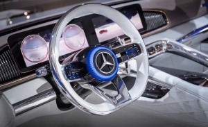 Al descubierto la nueva generación de volantes de Mercedes, gracias a una filtración