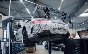 Dos teasers anuncian el debut del Mercedes-AMG GT Black Series en 2020