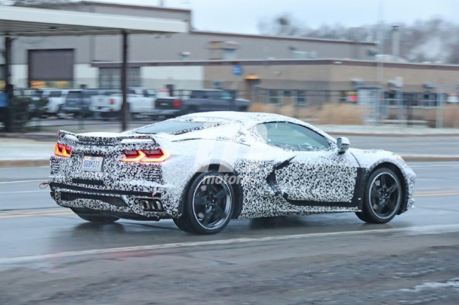 Chevrolet Corvette C8 PHEV - foto espía posterior
