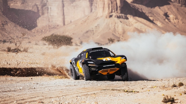 Ken Block muestra las bondades del Odyssey 21 en Arabia Saudí