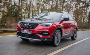 Prueba Opel Grandland X Hybrid4, uniendo eficiencia, rendimiento y confort