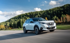 Prueba Peugeot e-2008, un eléctrico cumplidor sin grandes alardes (Con vídeo)