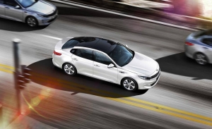 Por qué el renting de un coche híbrido o eléctrico, compensa