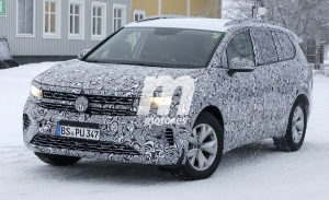 El nuevo monovolumen de Volkswagen para Europa cazado a plena luz del día