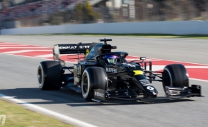 Ricciardo comanda la última mañana de test; Mercedes y Ferrari juegan al escondite