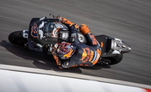 Pol Espargaró coge el relevo y cierra al mando el shakedown de MotoGP