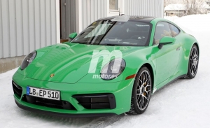 El nuevo Porsche 911 992 GTS Coupé luce sin camuflaje en las pruebas de invierno