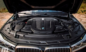 Las estrictas emisiones y los elevados costes sentencian el motor V12 de BMW